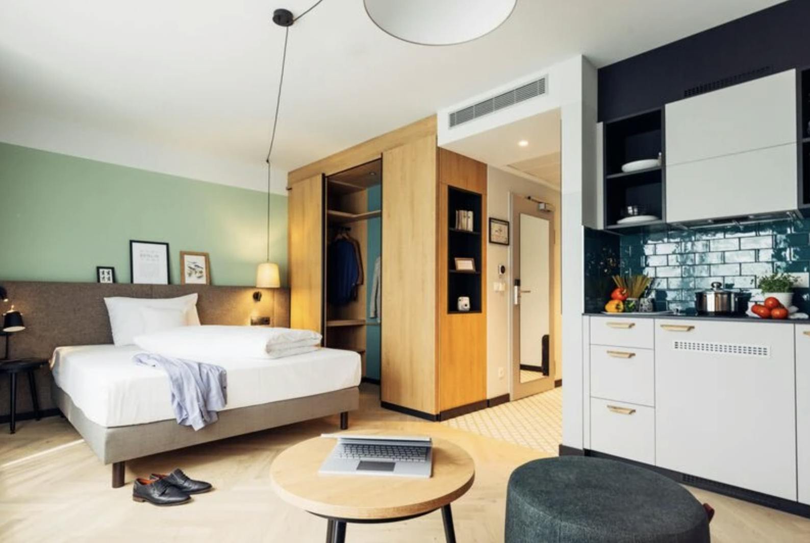 Studio for rent for €1,900 per month in Berlin, Alt-Moabit