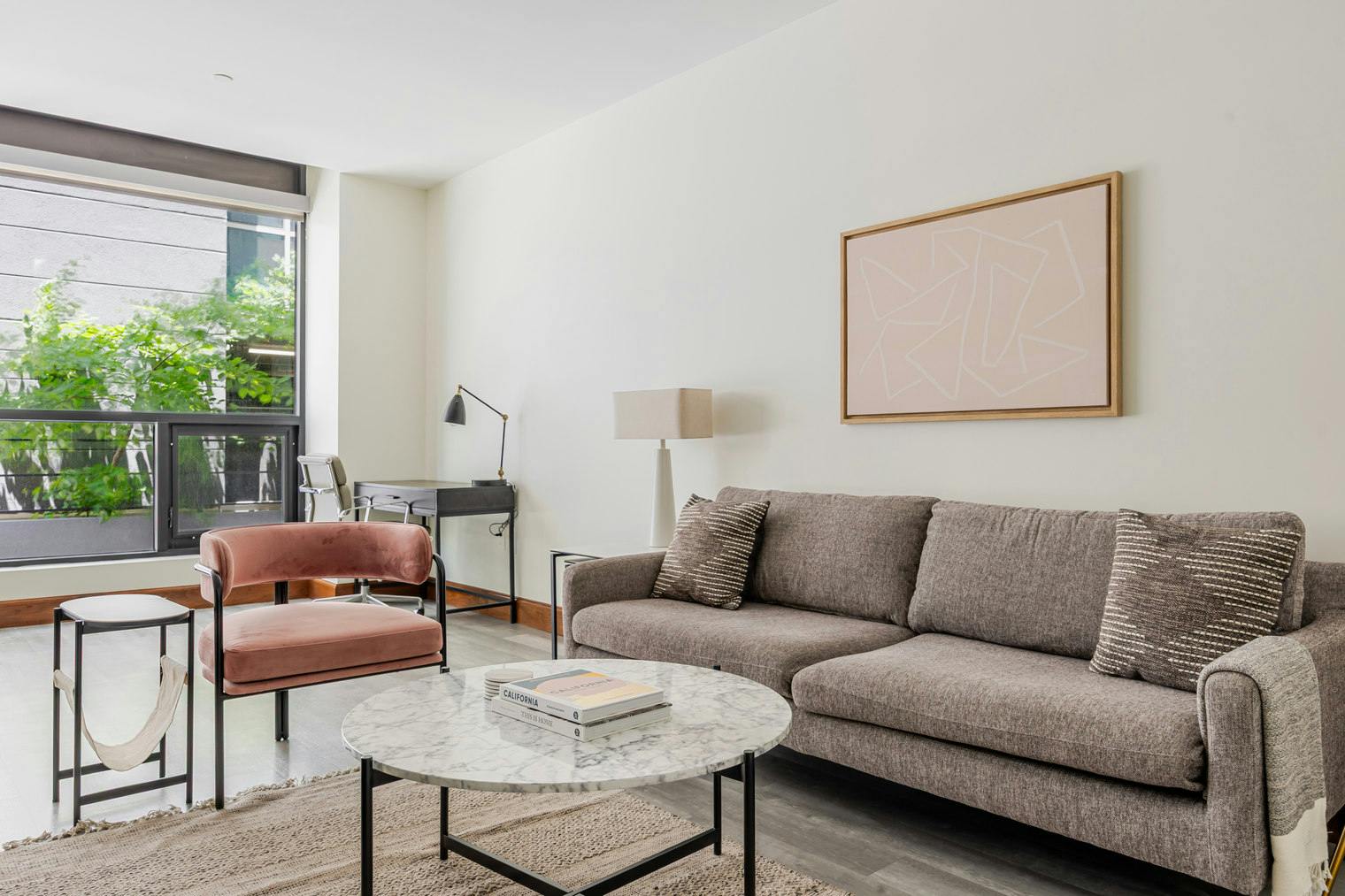 Appartamento in affitto a $4,316 al mese a Long Beach, West Ocean Boulevard