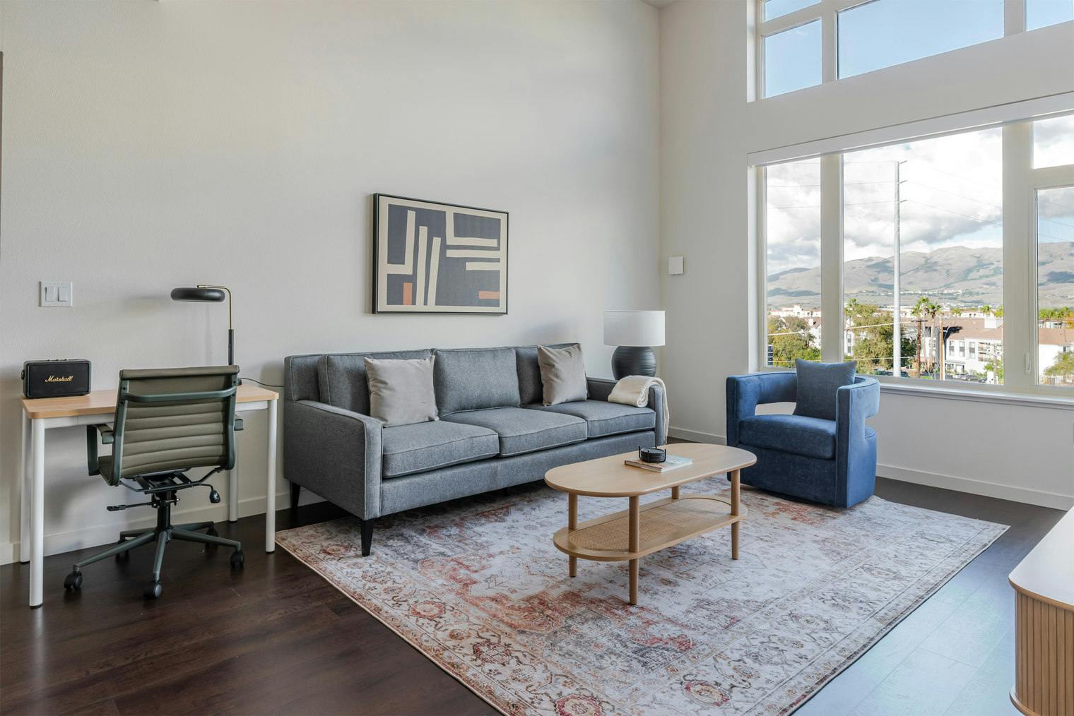 Mieszkanie do wynajęcia za $4,898 miesięcznie w mieście Milpitas, East Capitol Avenue