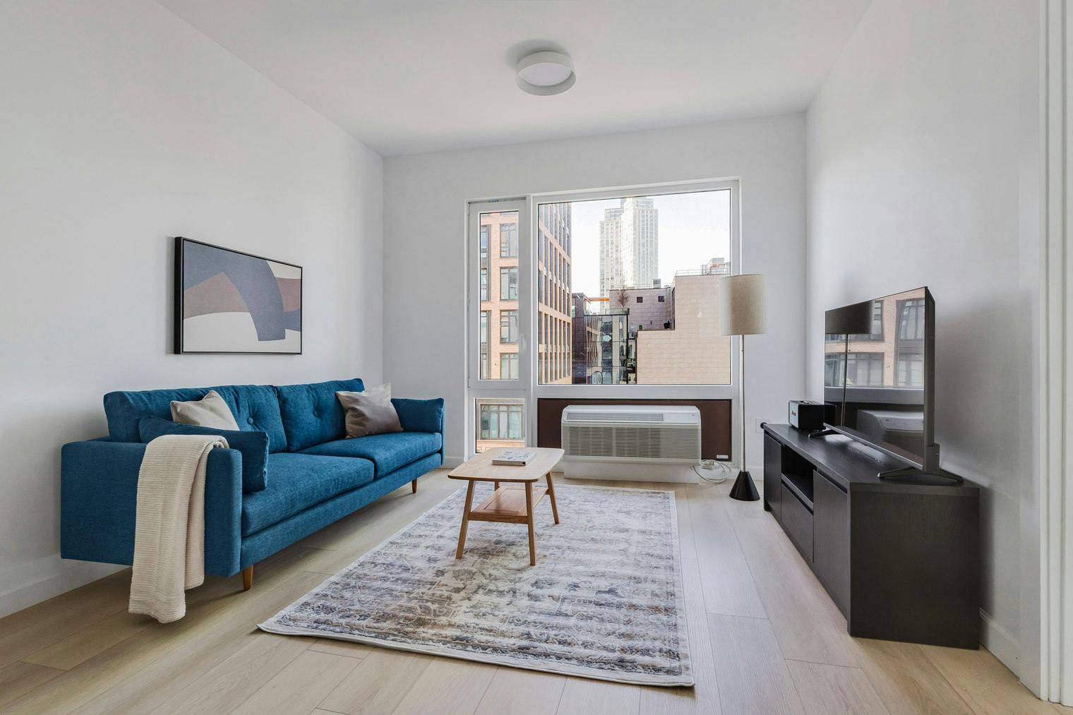 Appartement te huur voor $3,976 per maand in Queens County, 44th Drive