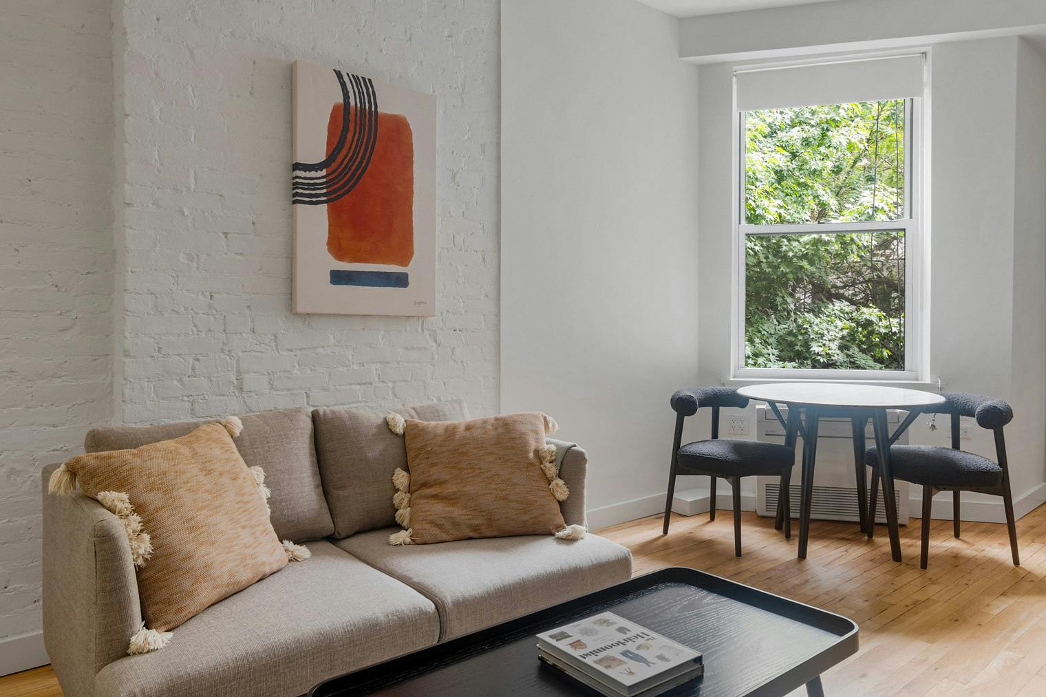 公寓 正在以 $7,202 的月租出租，其位于 New York City, East 77th Street