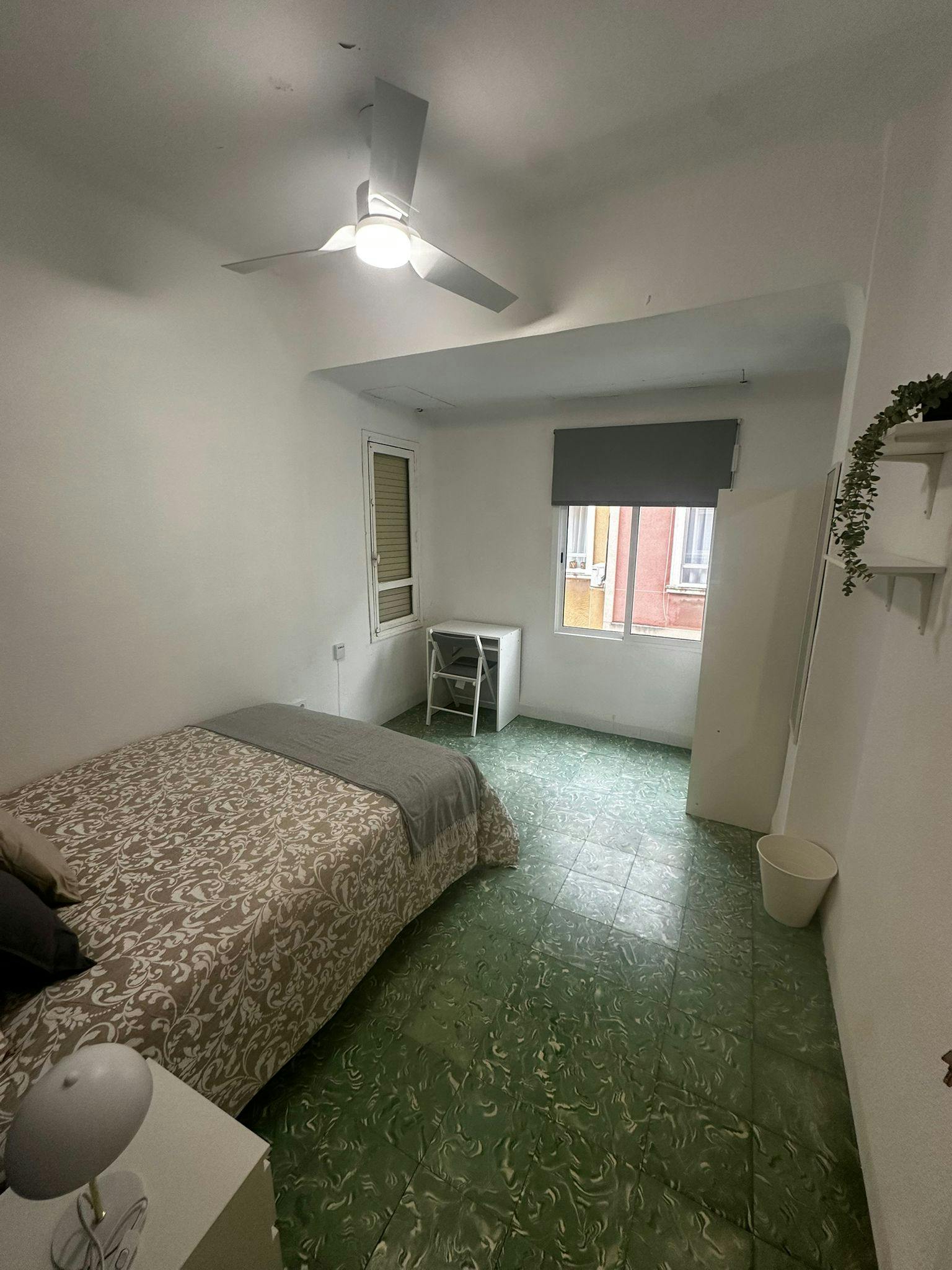 Single room Alicante (Alacant), 1 bed, 7m² — photo 1