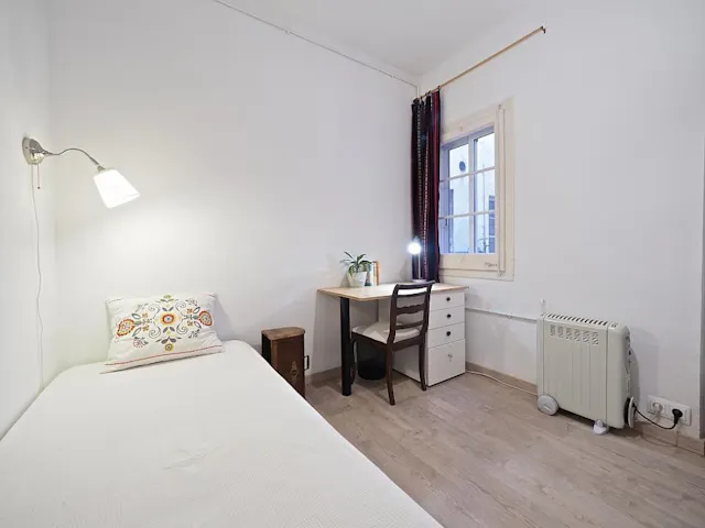 Private room in Passatge de Flaugier, Barcelona (1674837) room image 1