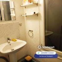 Apartment for rent for €690 per month in Reims, Rue Jeanne-d'Arc