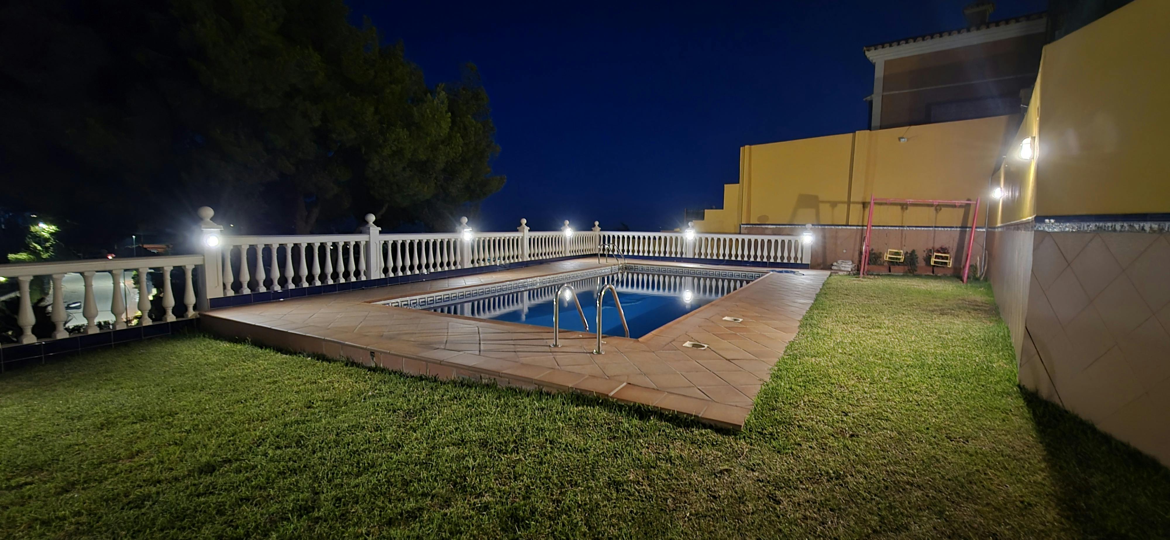 公寓 正在以 €1,500 的月租出租，其位于 Málaga, Calle las Espuelas