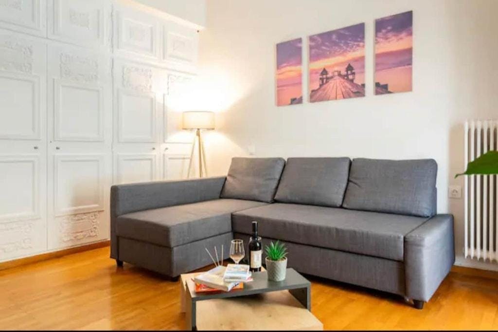 Charilaou Trikoupi, Athina preview