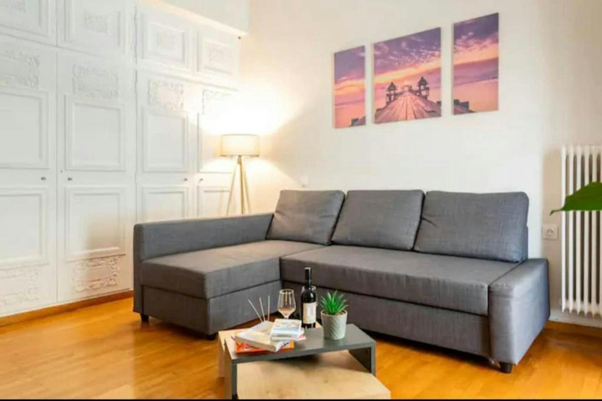 Charilaou Trikoupi, Athina preview