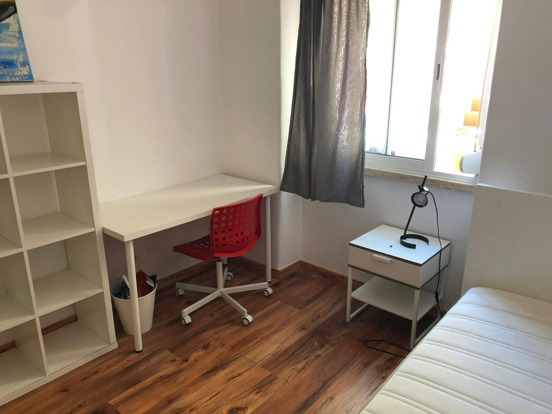 Single room Moscavide, 1 bed, 11m² — photo 3