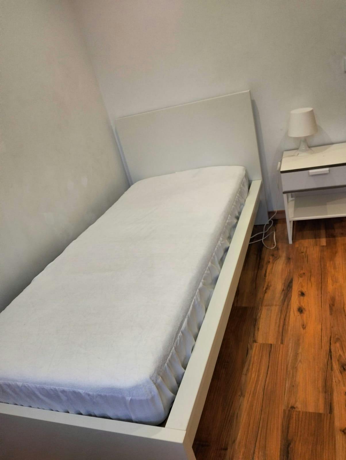 Single room Moscavide, 1 bed, 12m² — photo 3