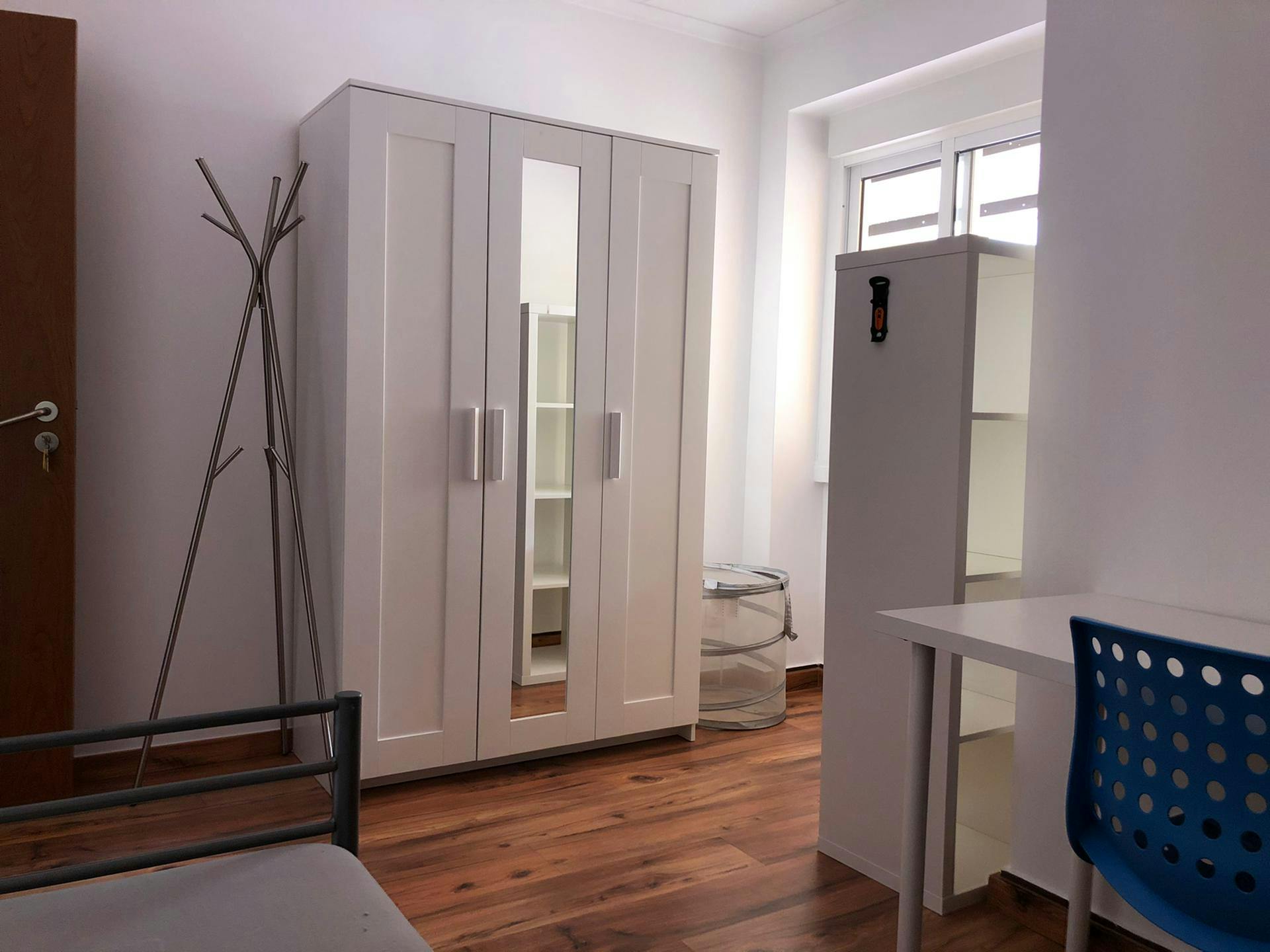 Single room Moscavide, 1 bed, 11m² — photo 4