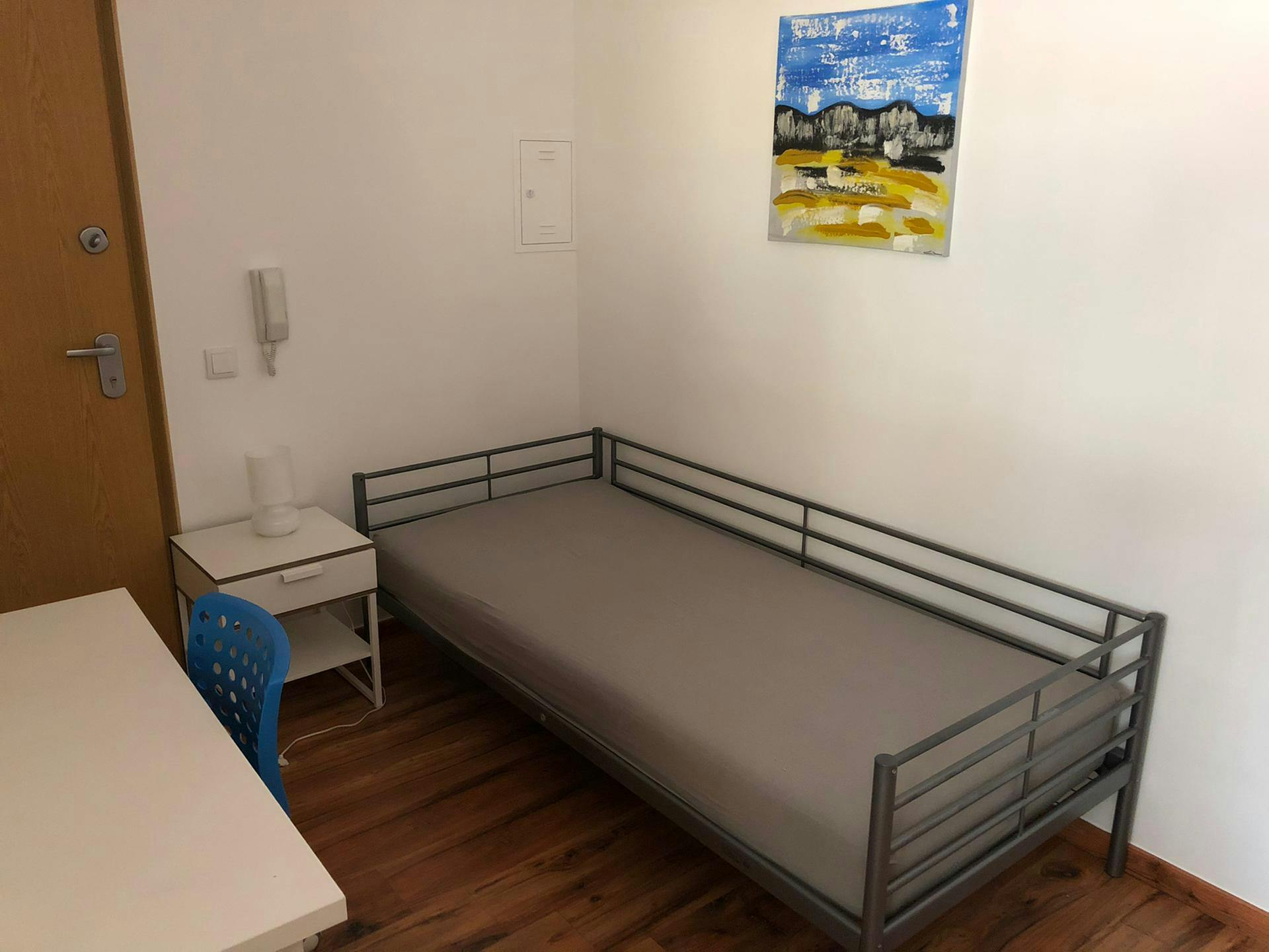 Single room Moscavide, 1 bed, 11m² — photo 2