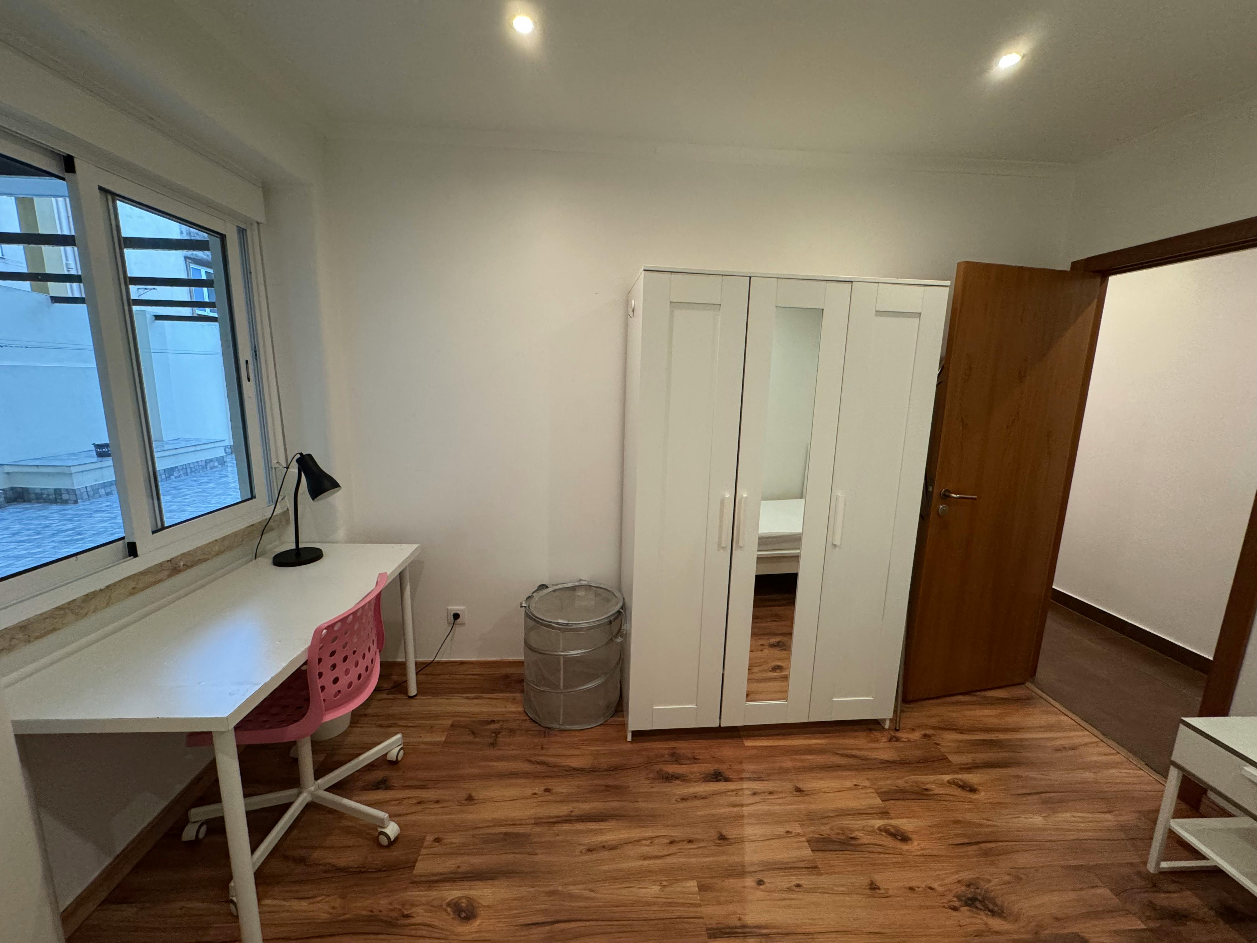 Single room Moscavide, 1 bed, 14m² — photo 4