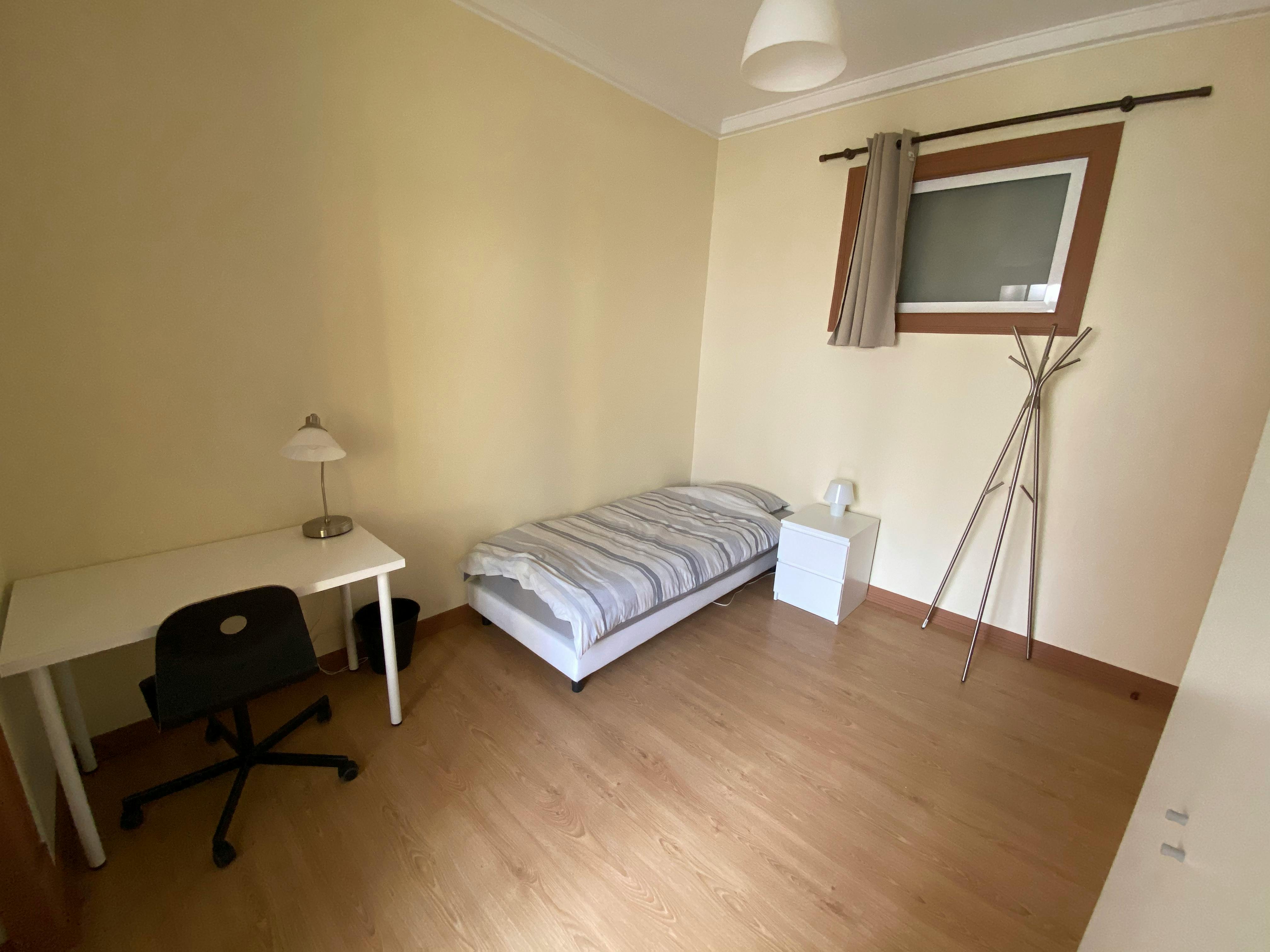 Single room Moscavide, 1 bed, 14m² — photo 3