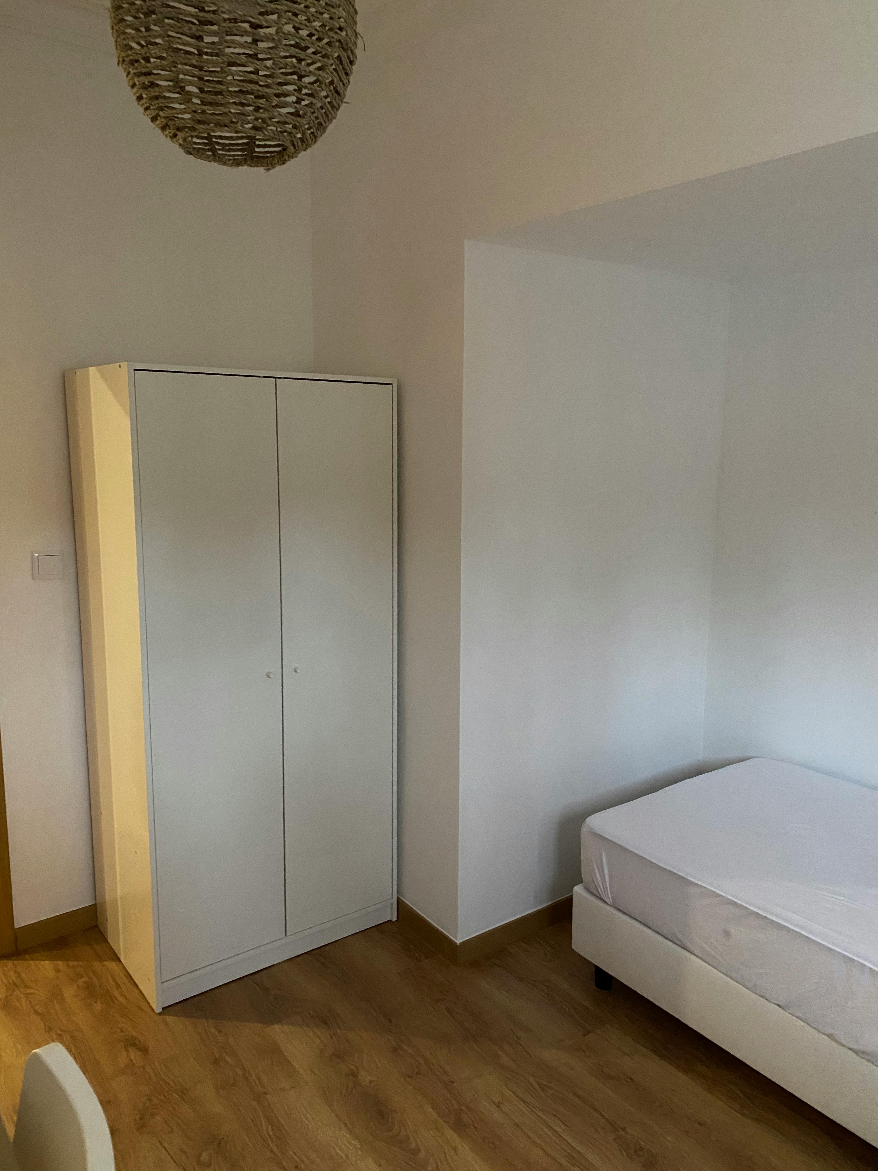 Single room Moscavide, 1 bed, 11m² — photo 2