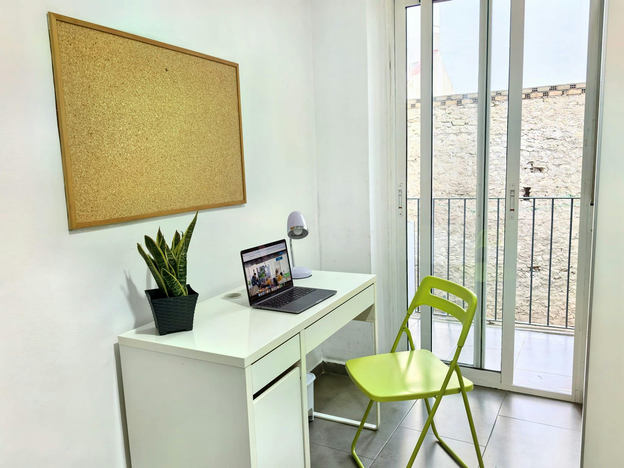 Calle del Médico Pascual Pérez, Alicante (Alacant) preview