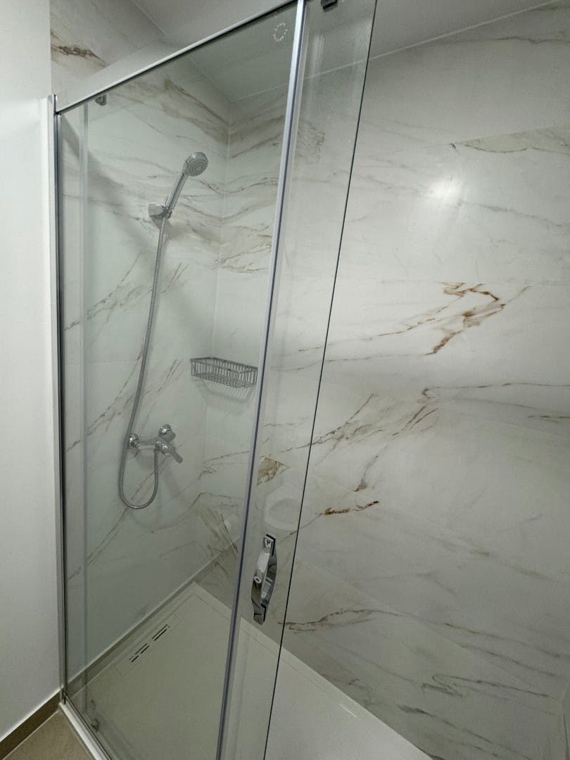 Single room Sacavém, 1 bed, 11m² — photo 9