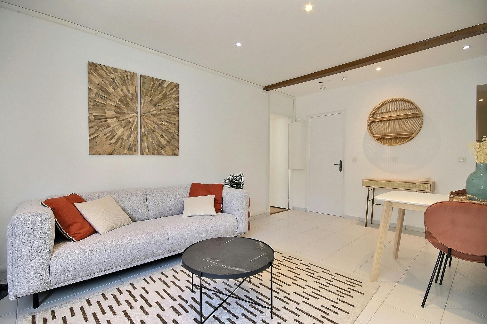 Appartement à louer pour 1 749 €/mois à Les Lilas, Rue de Romainville