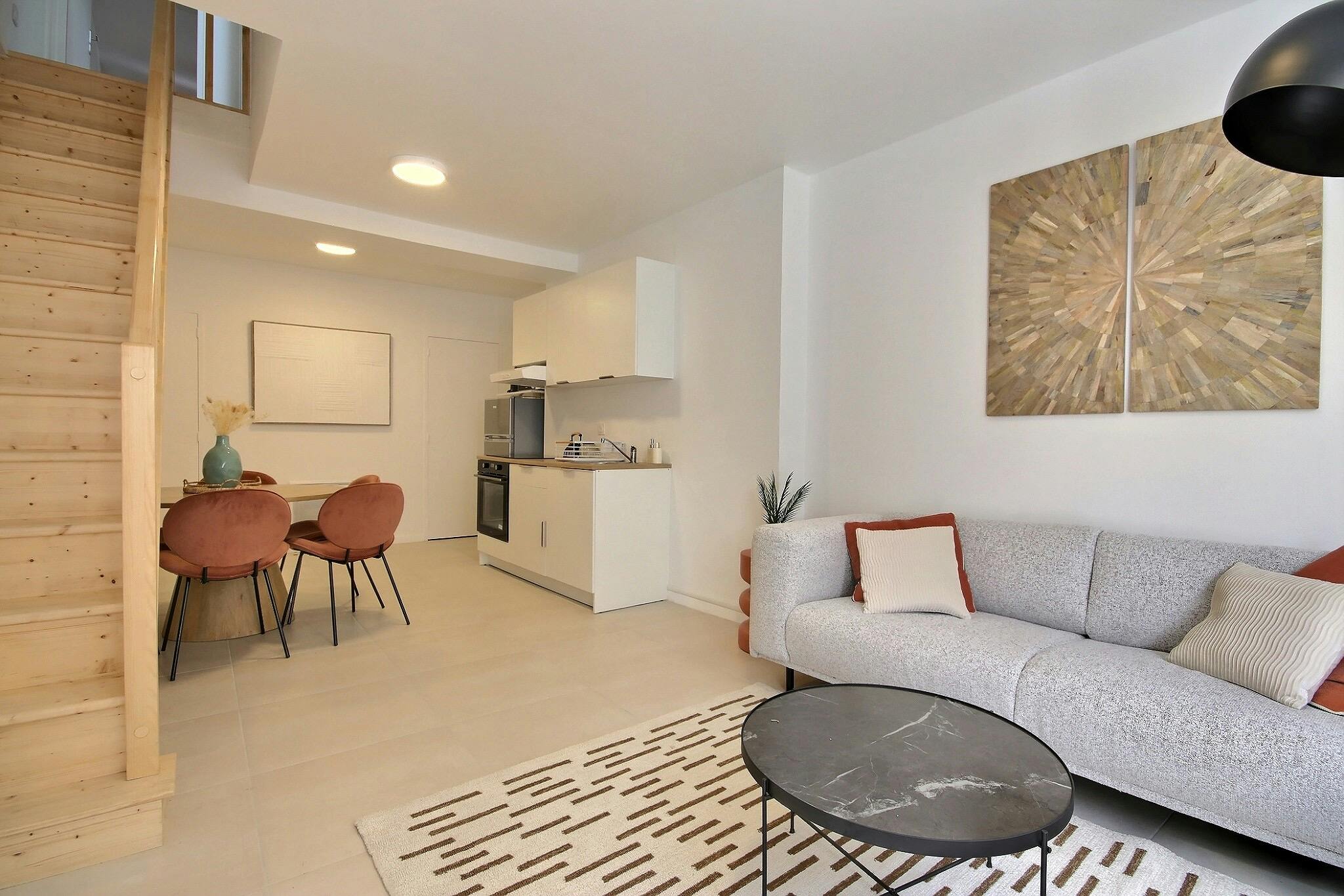 Квартира сдается в аренду за 2 014 € в месяц в Les Lilas, Passage des Sablons