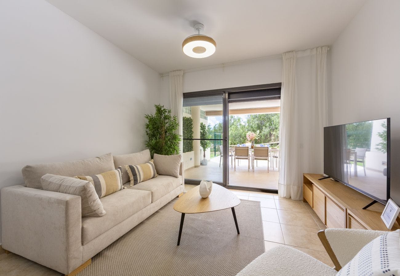 Apartment for rent for €2,500 per month in Almería, Ronda del Mulhacén