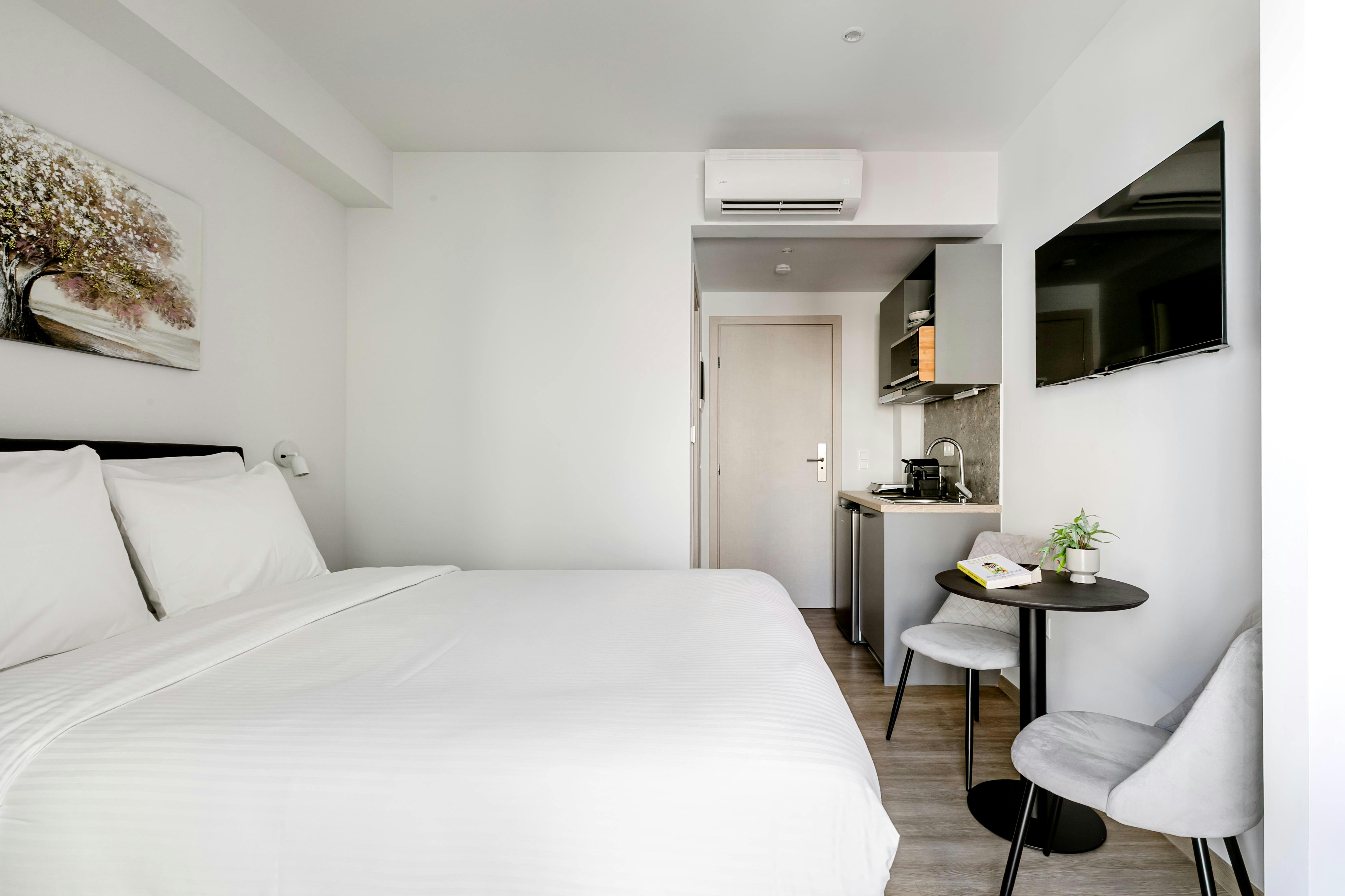 Студия сдается в аренду за 775 € в месяц в Dhafní, Leoforos Vouliagmenis