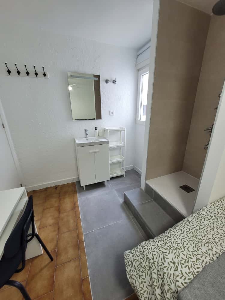 Single room Torrent, 1 bed, 10m² — photo 10