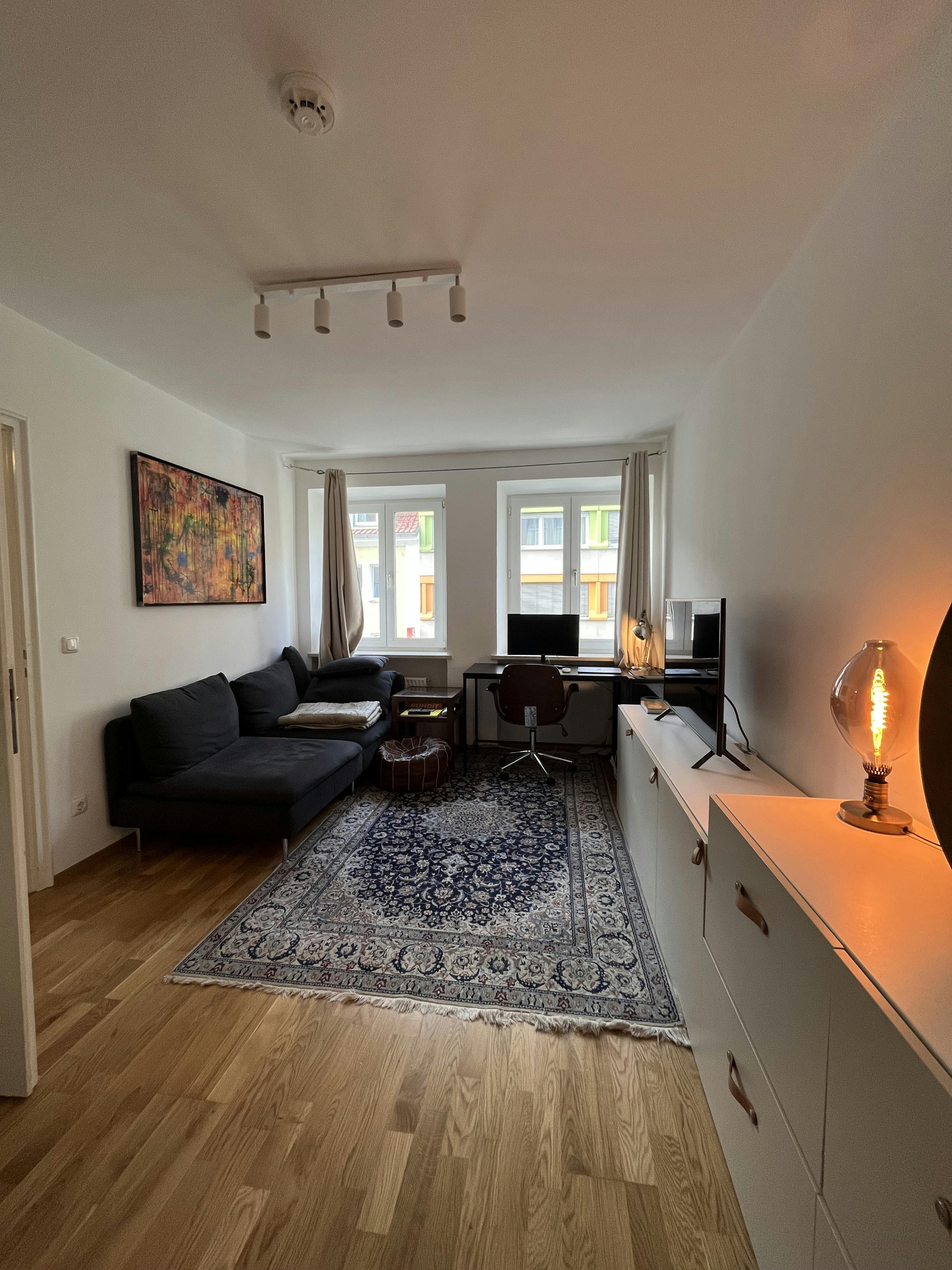 Apartment for rent for €1,500 per month in Munich, Schillerstraße