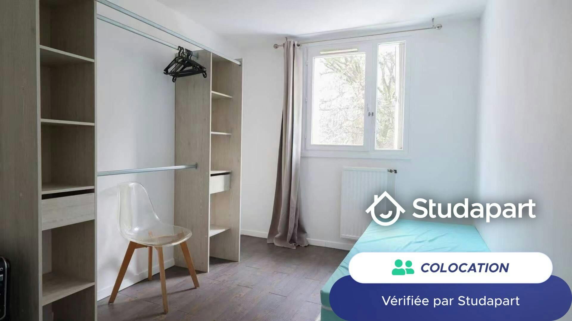 Private room for rent for €500 per month in Champs-sur-Marne, Place Pablo Picasso