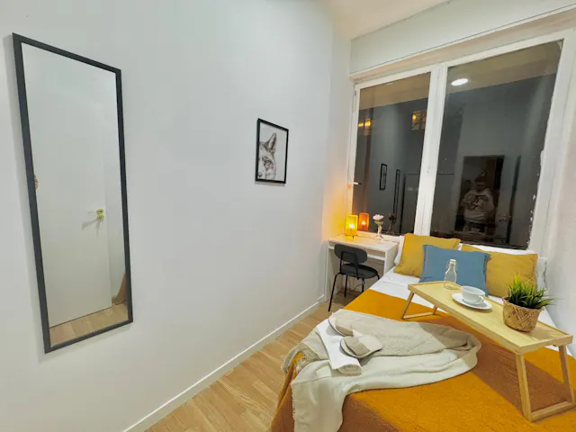 Private room in Calle Condes de Barcelona, Madrid (1675686) room image 1