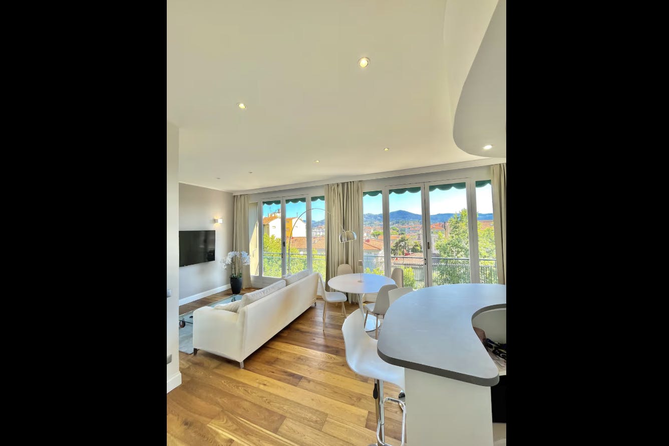 Appartamento in affitto a 2000 € al mese a Florence, Viale Giacomo Matteotti