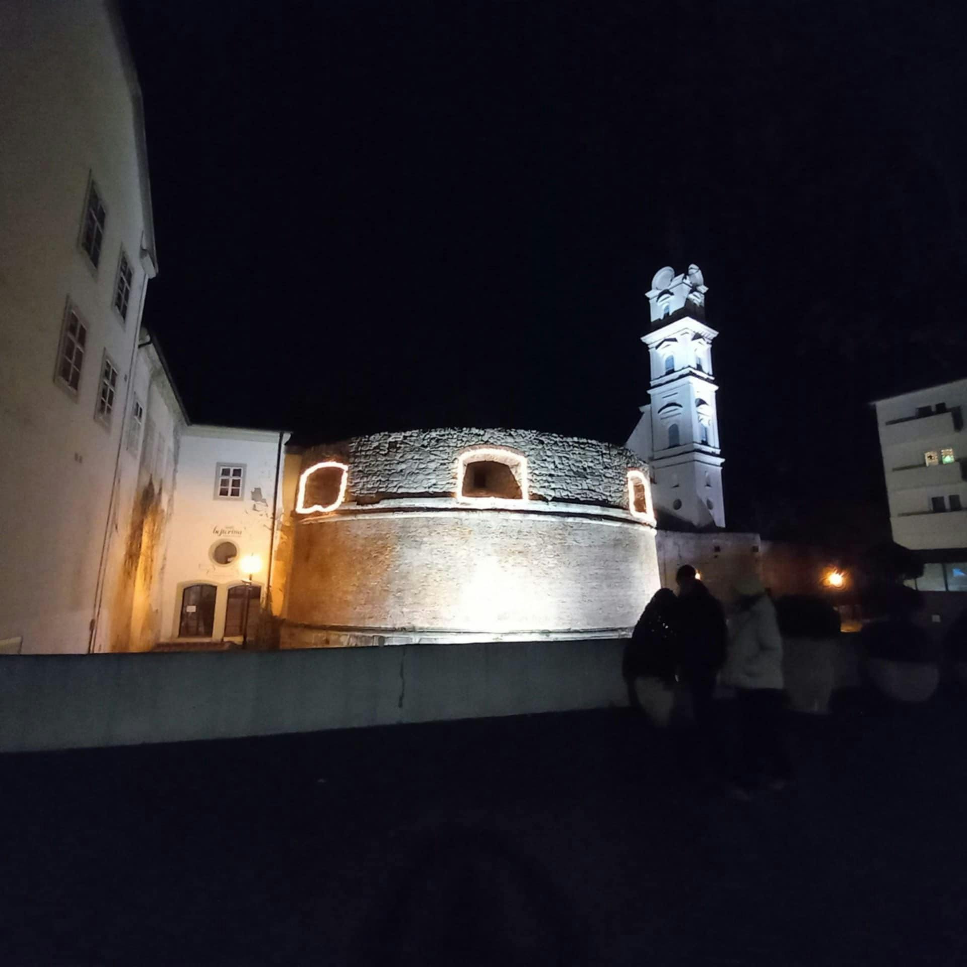 Apartment for rent for HUF 385,226 per month in Sopron, Várkerület