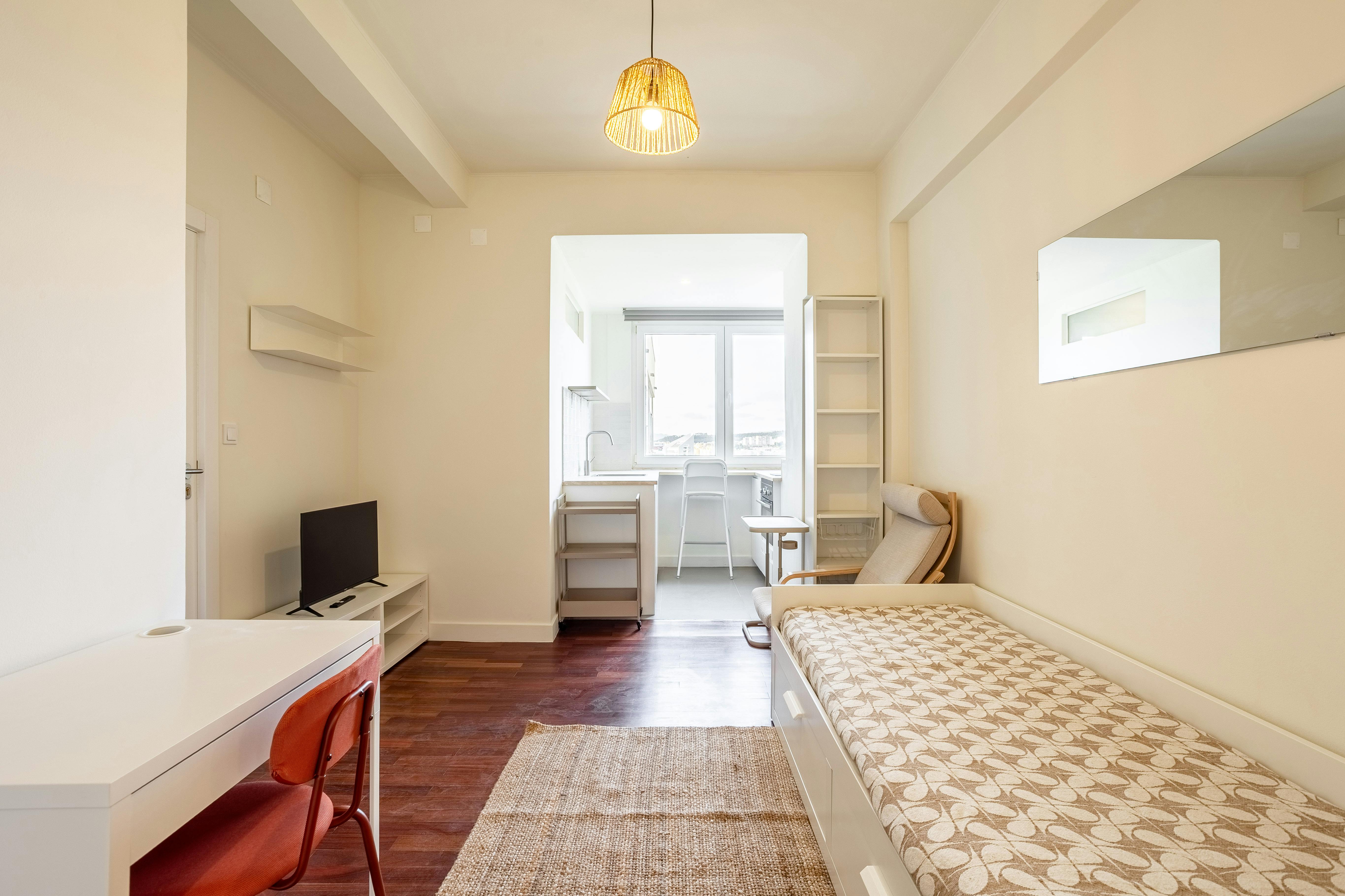 Studio à louer pour 1 090 €/mois à Lisbon, Rua Gregório Lopes