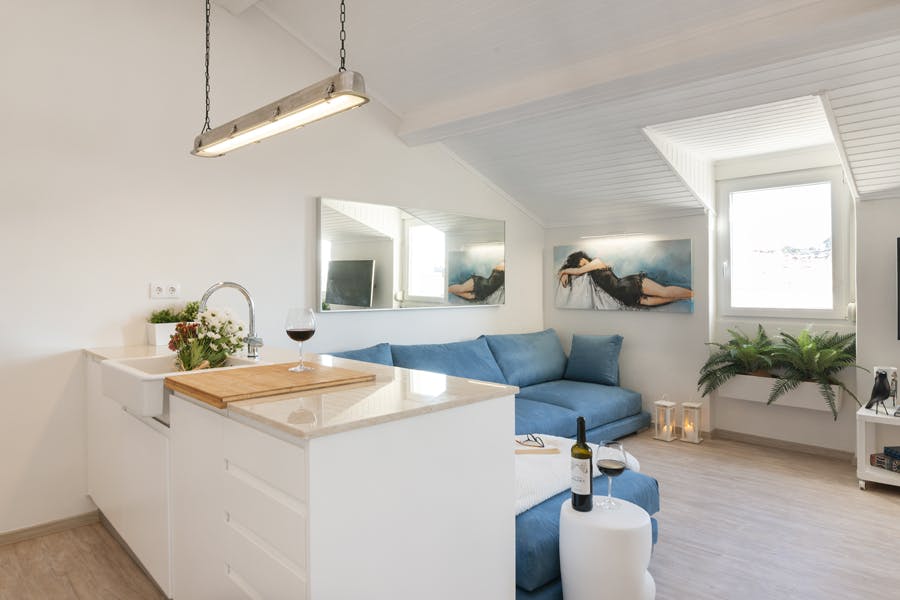 Lägenhet att hyra för 2 200 € i månaden i Lisbon, Rua Alexandre de Sá Pinto