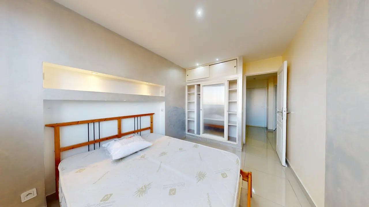 Private room in Rue Philippe Fabia, Lyon (1675842) ROOM 2