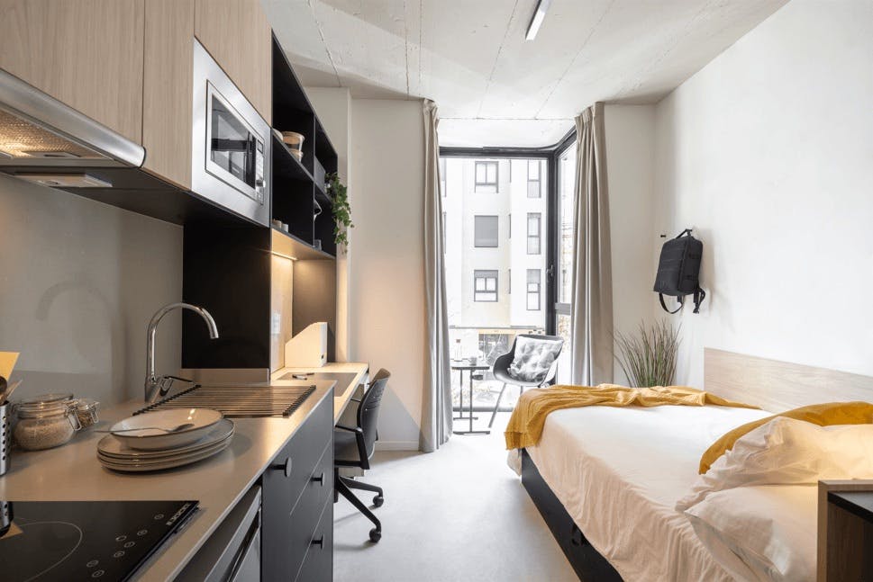 Studio for rent for €859 per month in Valencia, Avinguda del Port