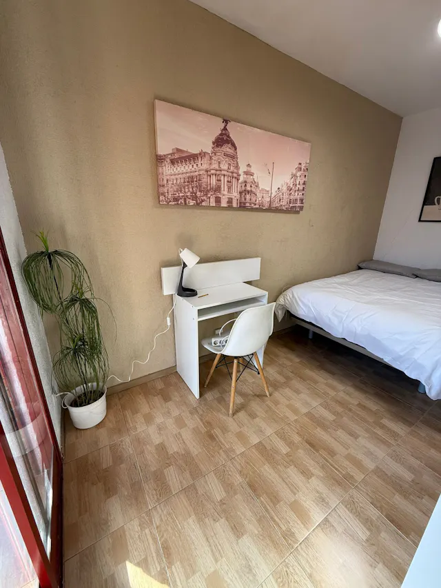 Private room in Calle Santanderina, Madrid (1675974) room image 2
