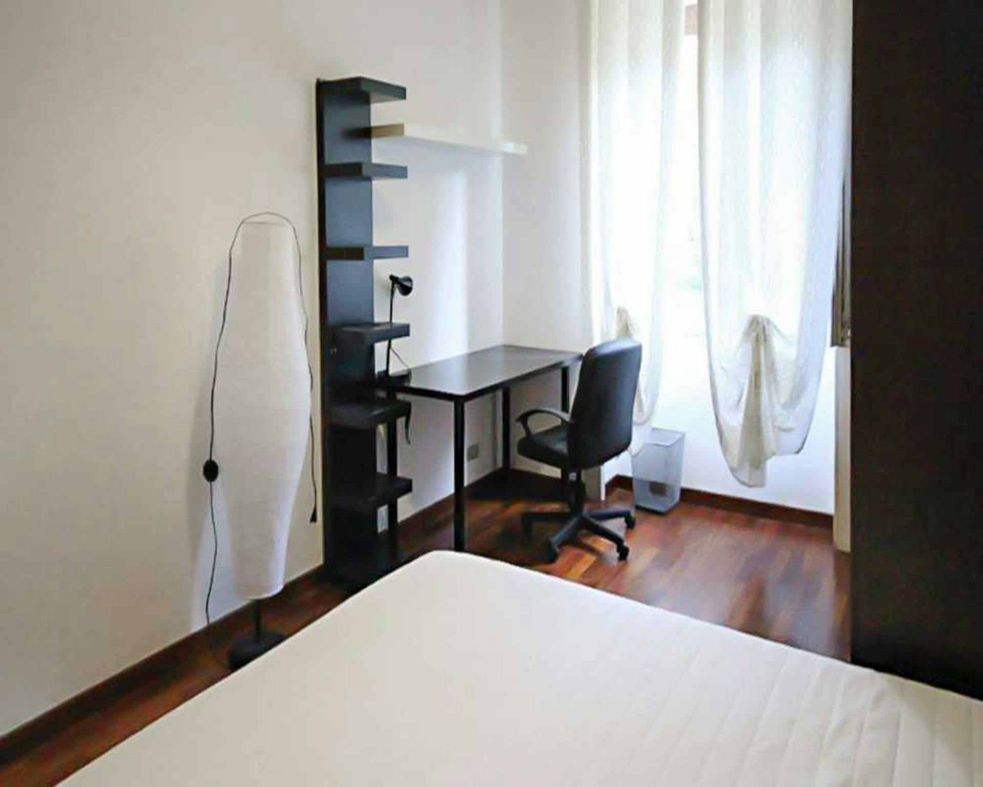 Via Raffaello Bertieri, Milan preview