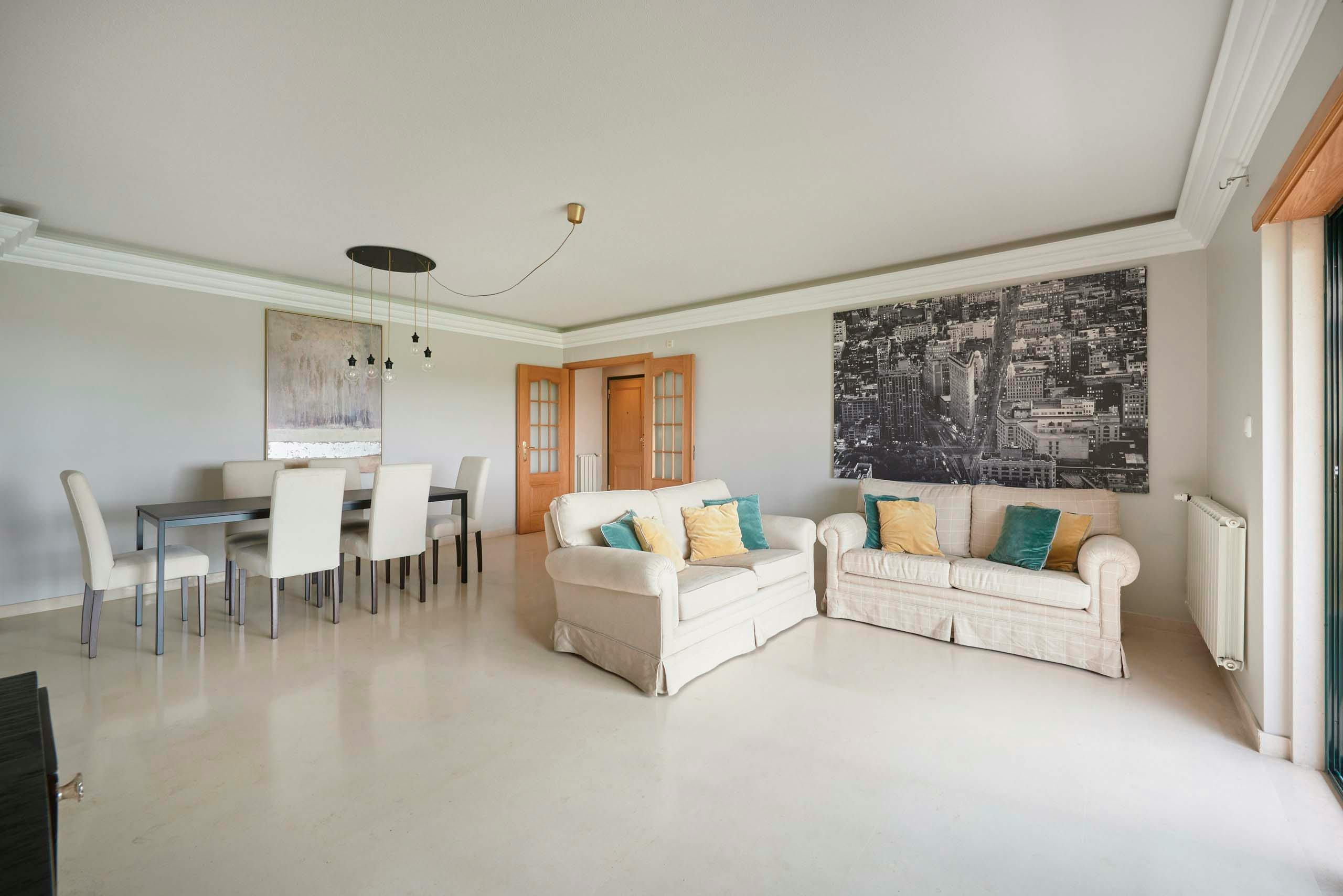 Avenida Espanha, Carcavelos preview