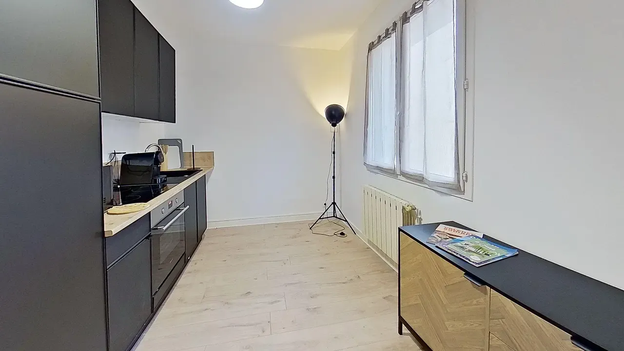 3-Bedroom Apartment in Rue Jean-Joseph Genissieu, Valence (1676036) ROOM 4