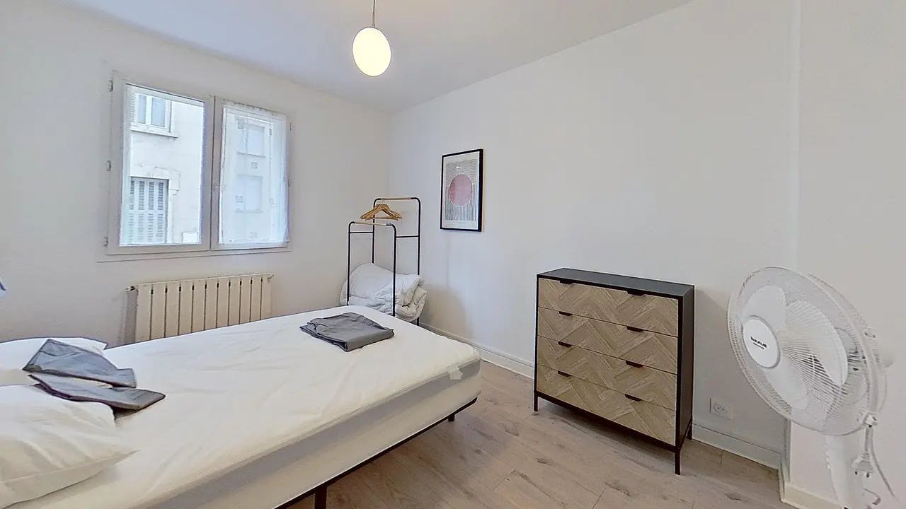 Apartment Valence, 3 beds — photo 37