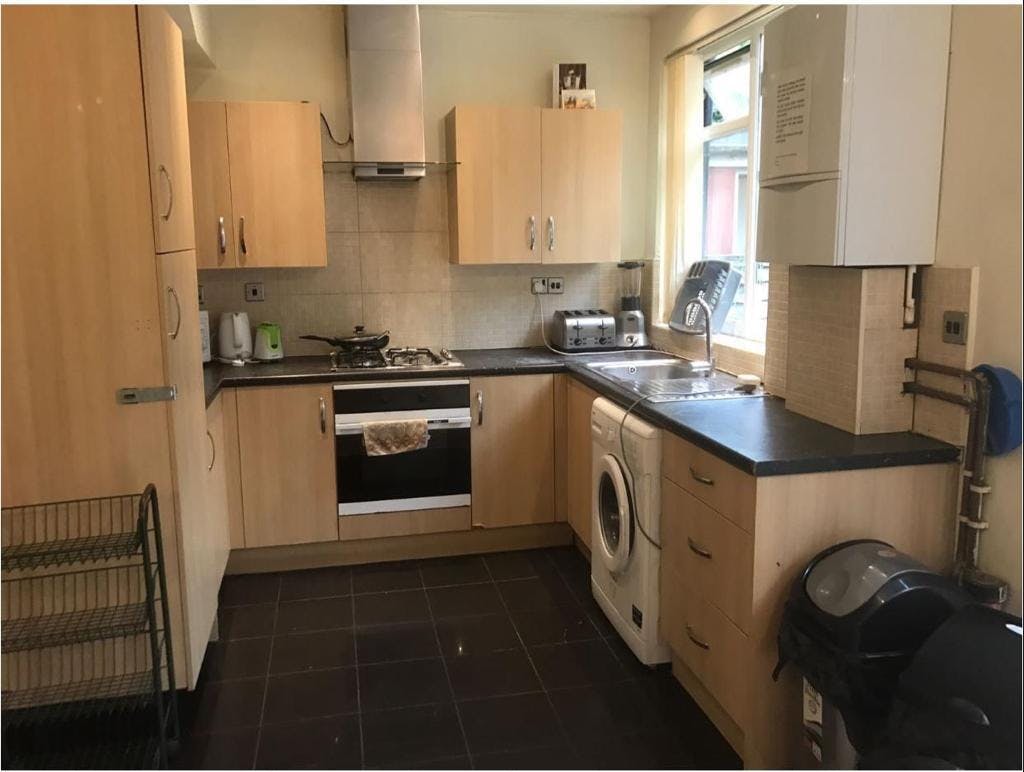 Privat rum att hyra för 687 GBP i månaden i London, Alexandra Road