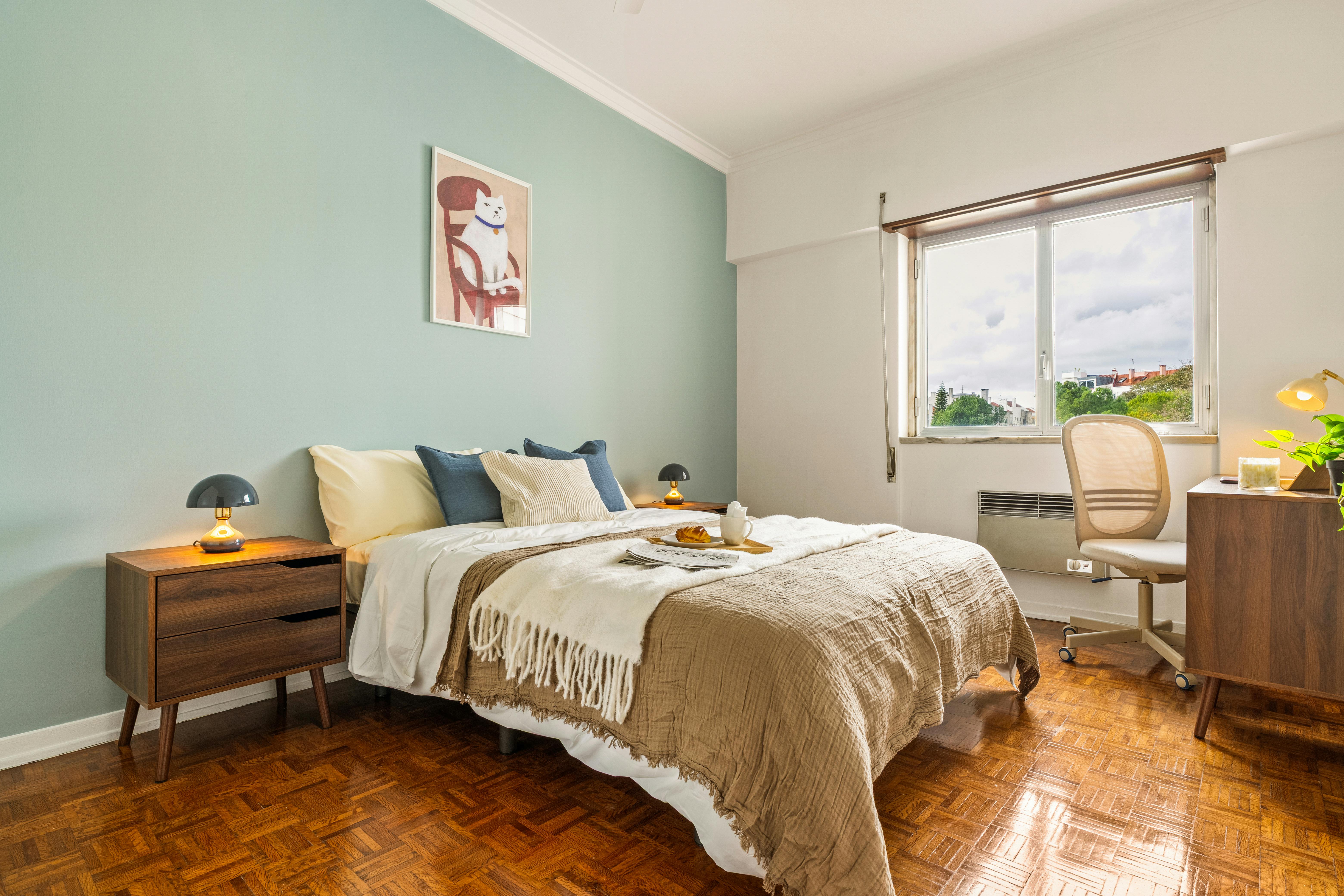 Private room for rent for €740 per month in Lisbon, Rua de Campolide