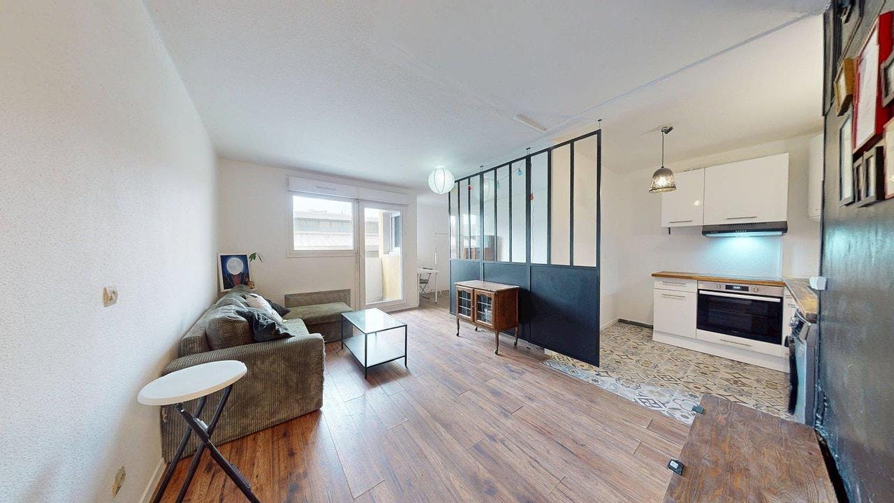 Studio for rent for €700 per month in Vaulx-en-Velin, Rue Jean et Joséphine Peyri