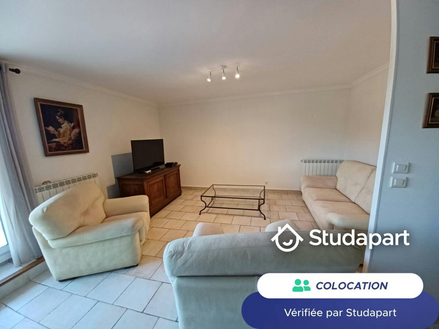 Private room for rent for €600 per month in Antibes, Boulevard Guillaume Apollinaire