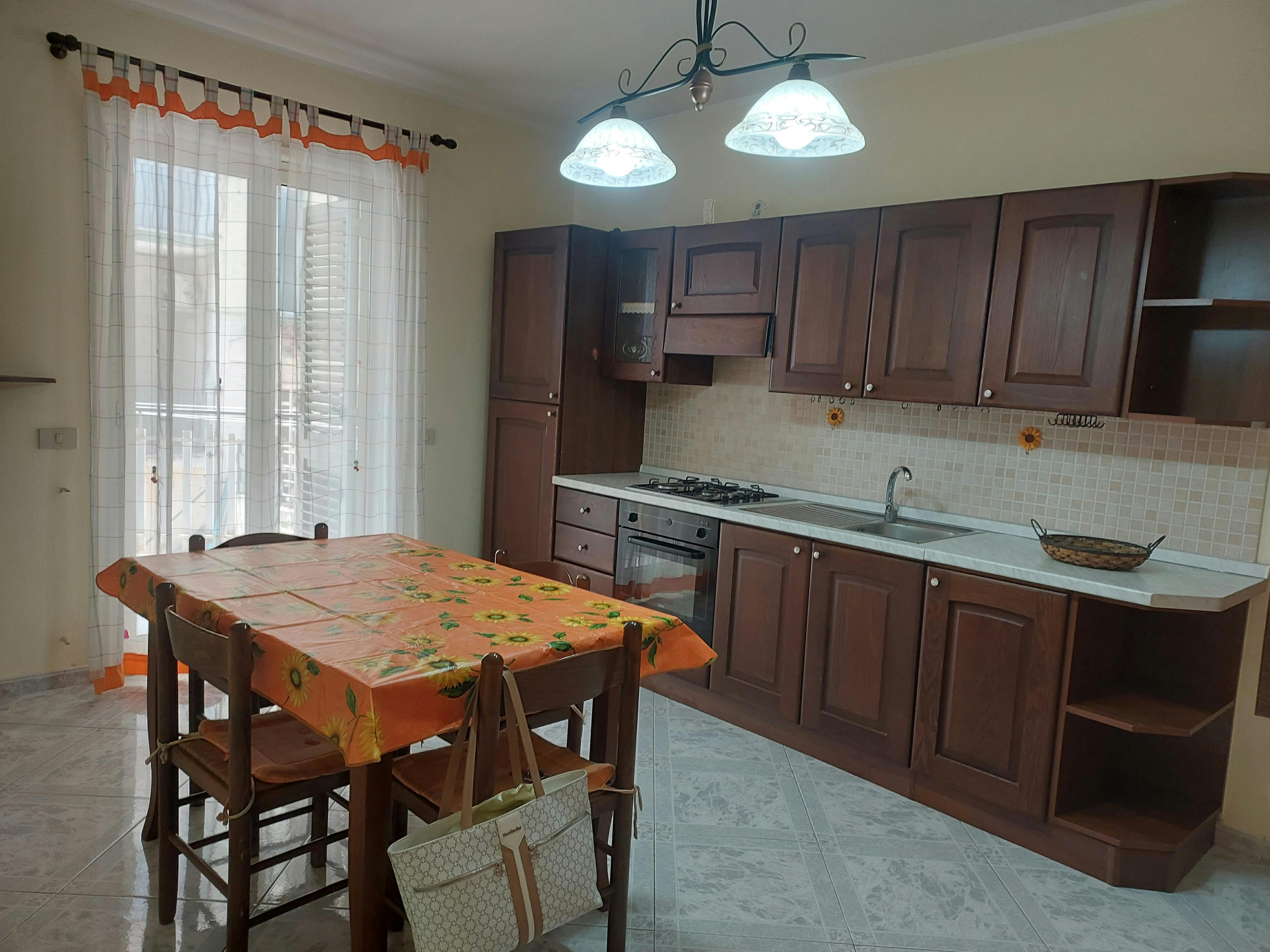 Appartamento in affitto a 390 € al mese a Fiumefreddo Sicilia, Via Badalà