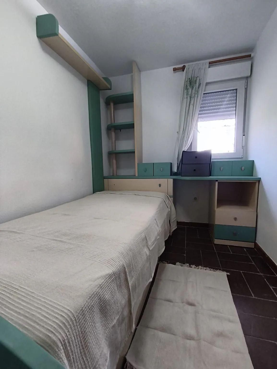 Private room in Calle de Azcoitia, Madrid (1676291) ROOM