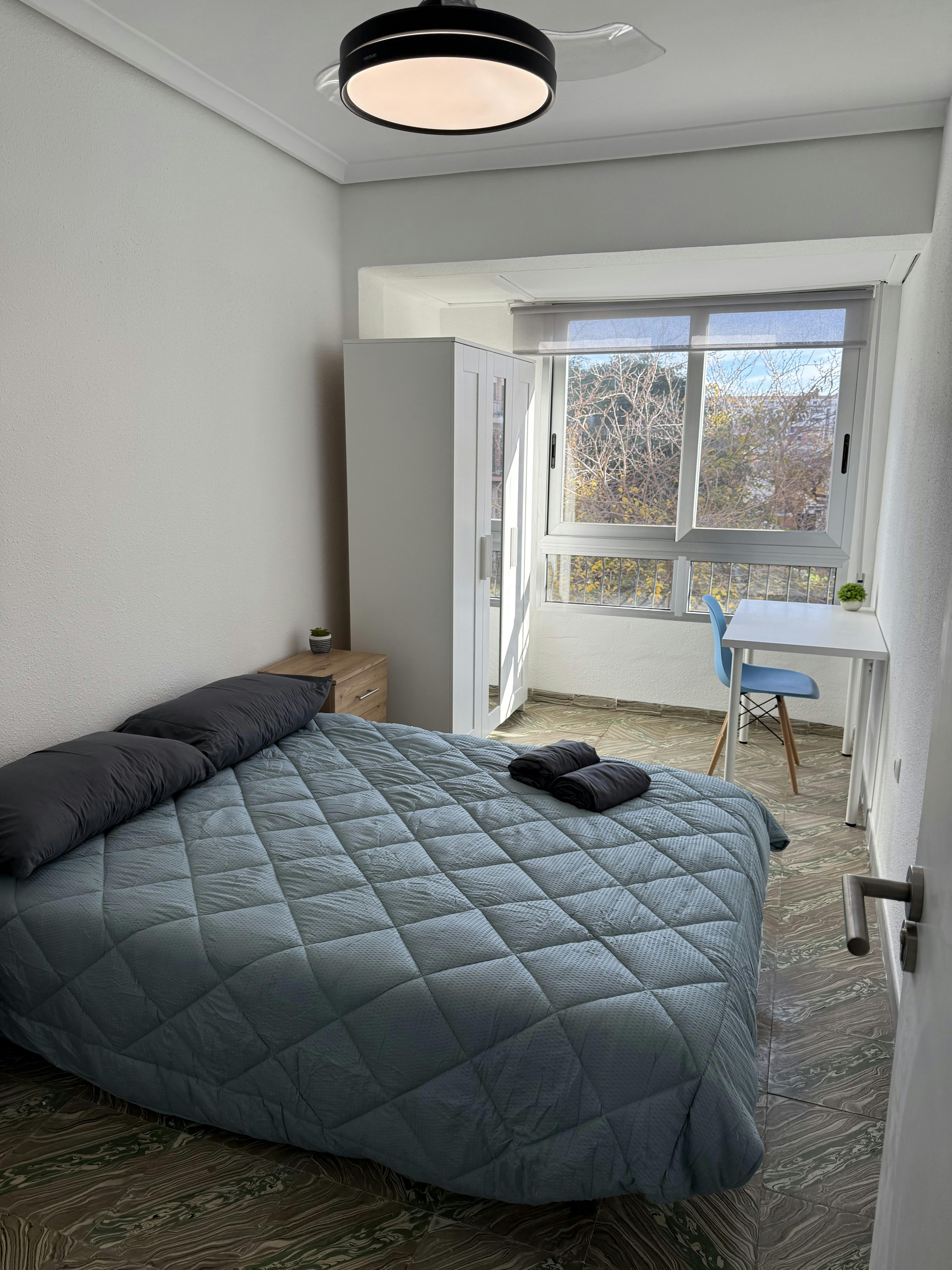 Pokój prywatny do wynajęcia za 260 € miesięcznie w mieście Castelló de la Plana, Plaça de l'Escultor Adsuara