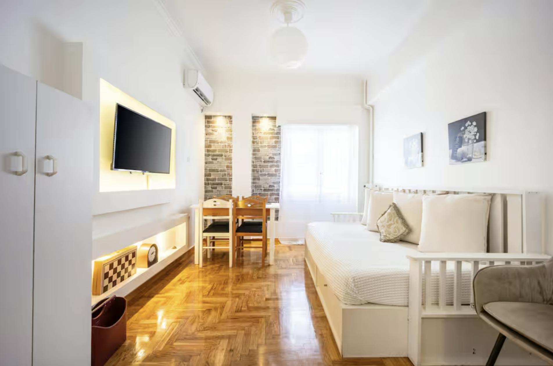 Квартира за оренду для 1 200 EUR на місяць у Athina, Zacharitsa