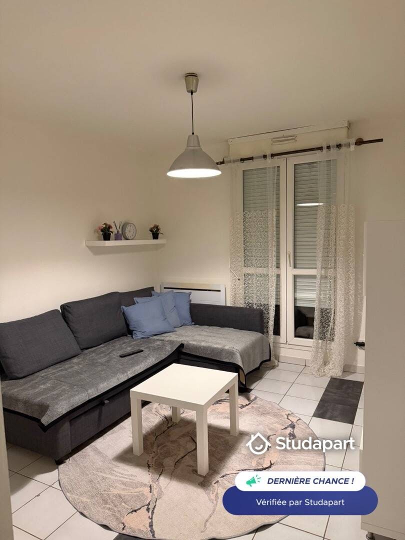 Apartamento en alquiler por 550 € al mes en Avignon, Avenue de la Synagogue