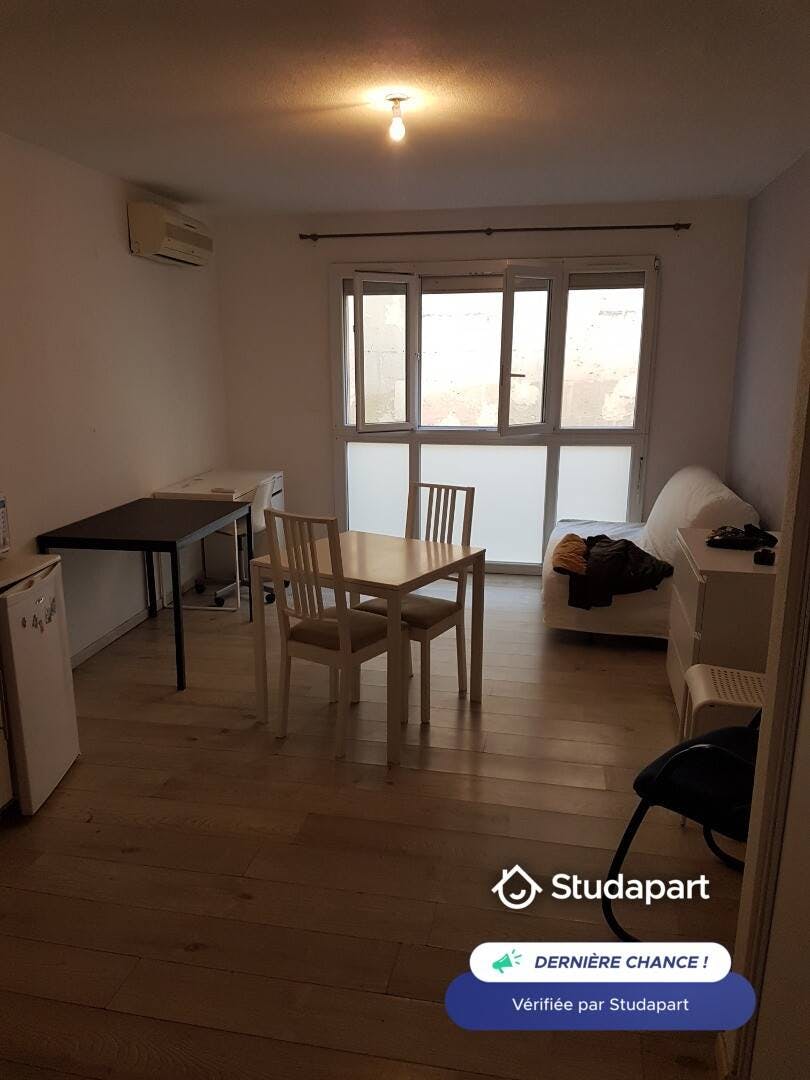 公寓 正在以 €690 的月租出租，其位于 Arles, Rue Condorcet