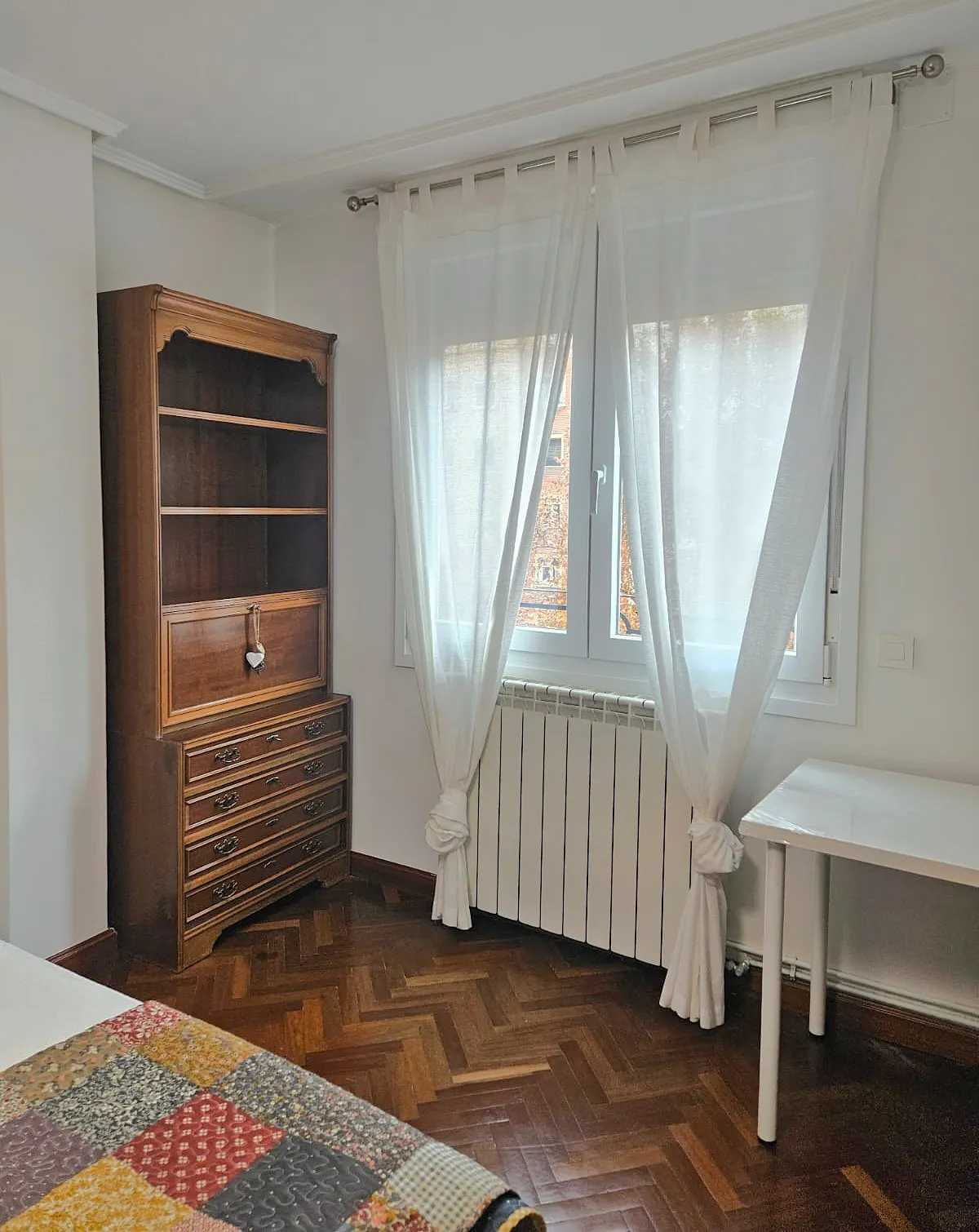 Private room in Paseo de Fernando el Católico, Zaragoza (1676412) ROOM 1